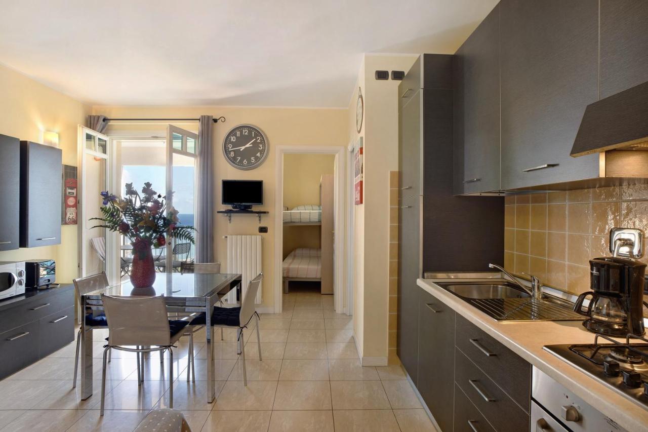 Casa Miradore 600 Mt Dal Mare Imperia Buitenkant foto