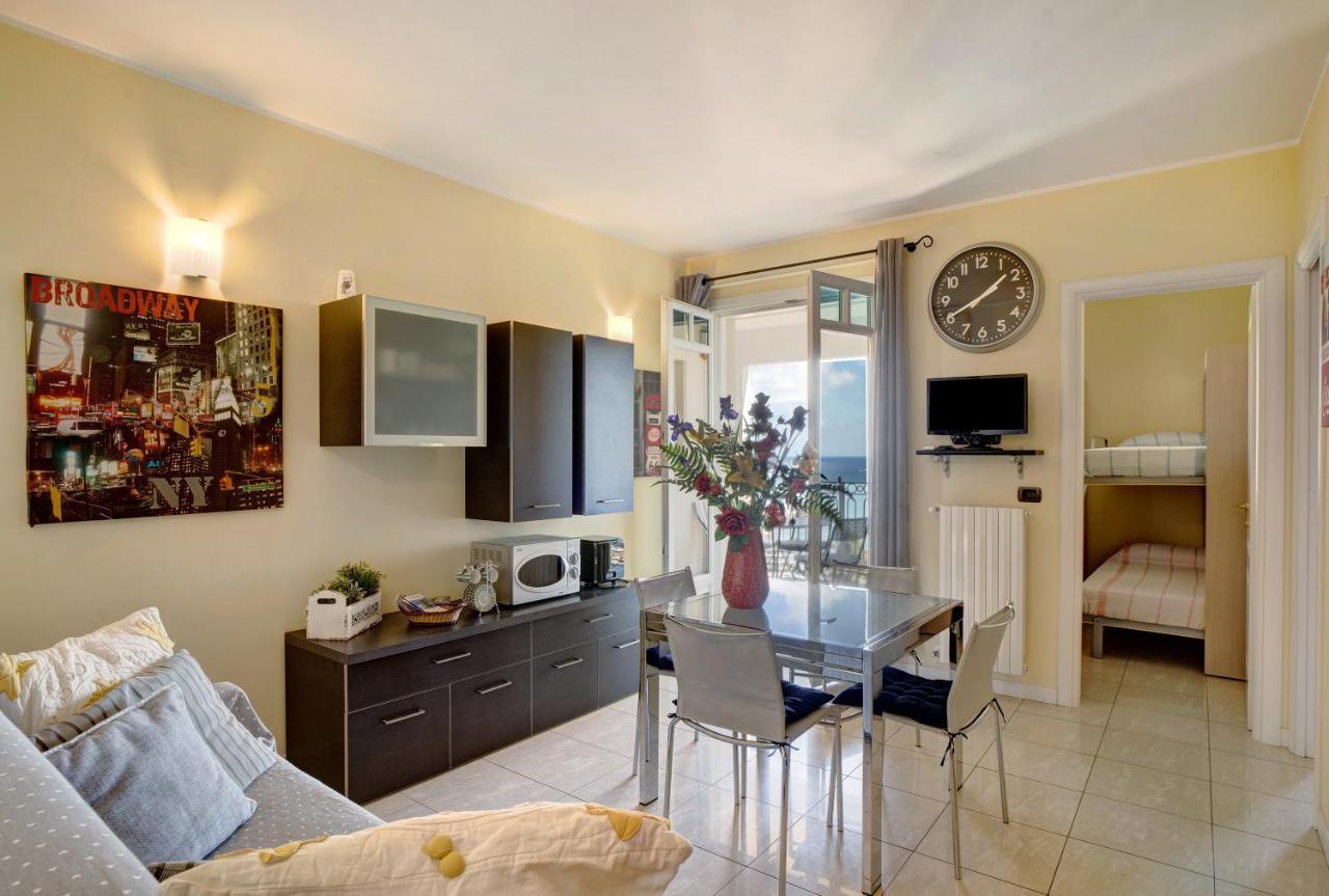 Casa Miradore 600 Mt Dal Mare Imperia Buitenkant foto