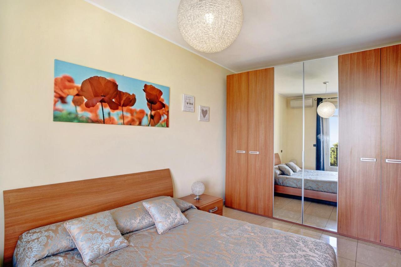 Casa Miradore 600 Mt Dal Mare Imperia Buitenkant foto