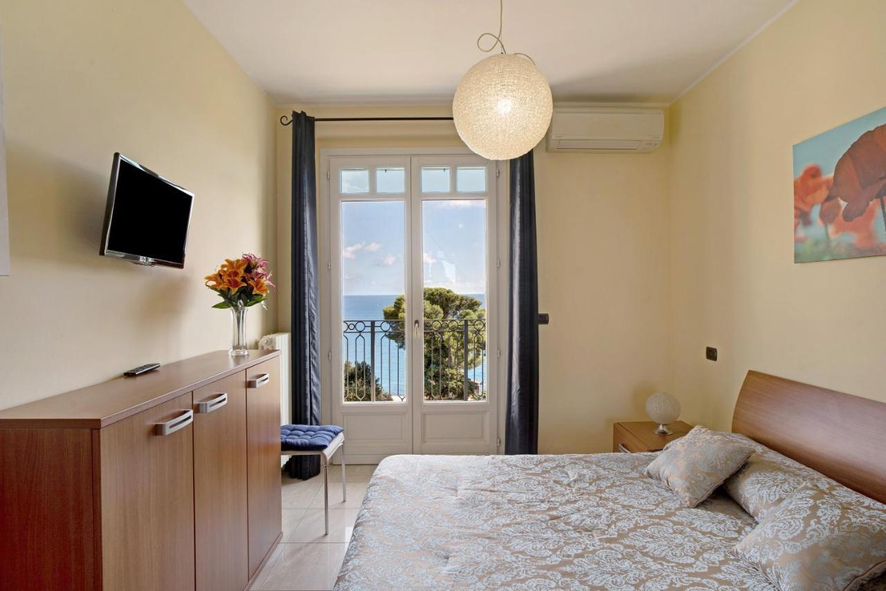 Casa Miradore 600 Mt Dal Mare Imperia Buitenkant foto
